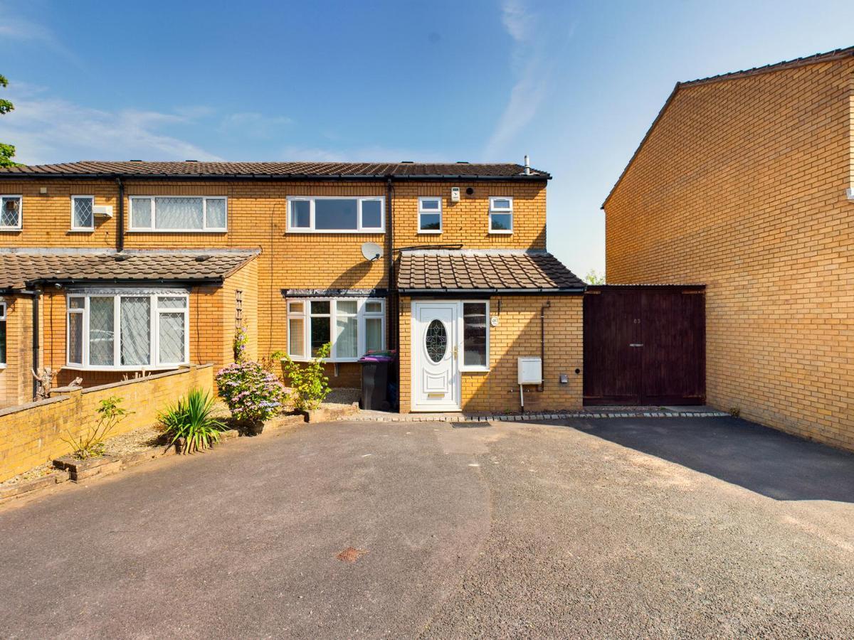 247 Serviced Accommodation In Telford- 3Br House Экстерьер фото