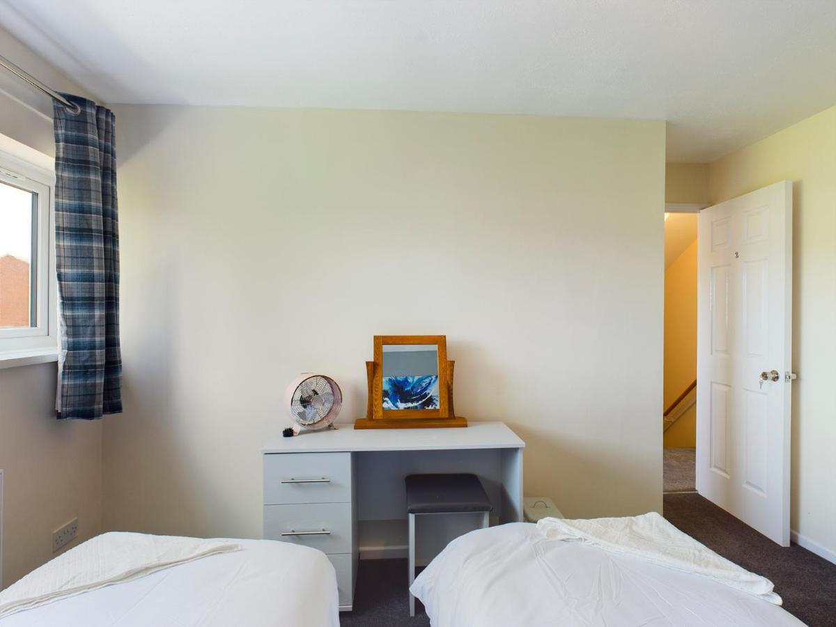247 Serviced Accommodation In Telford- 3Br House Экстерьер фото